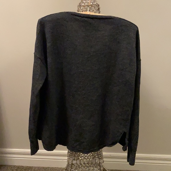 Grey Long-Sleeve - Picture 2 of 3